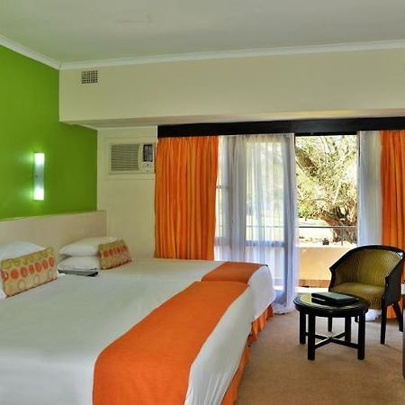 Protea Hotel Winkler White River Exterior photo