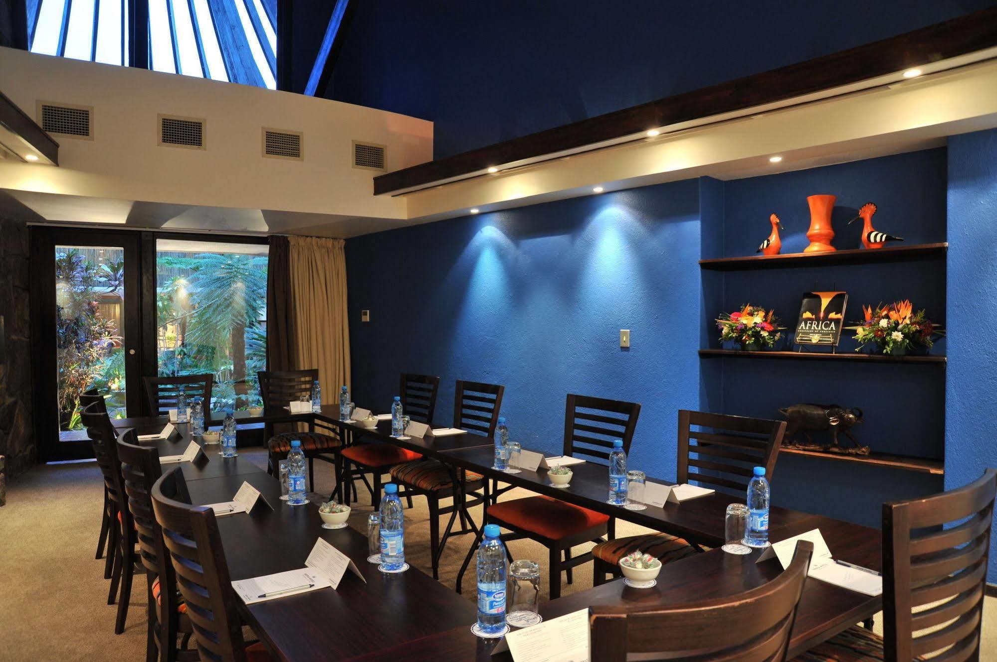 Protea Hotel Winkler White River Exterior photo