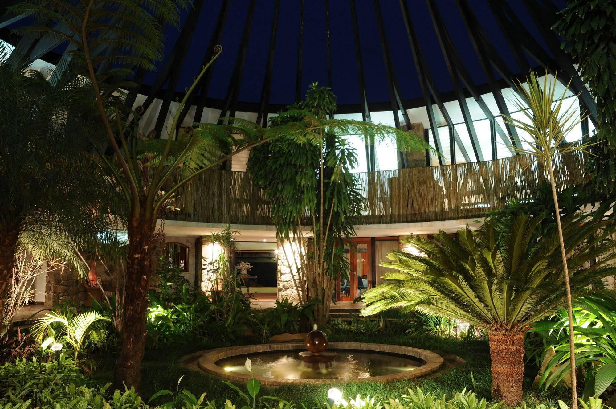 Protea Hotel Winkler White River Exterior photo