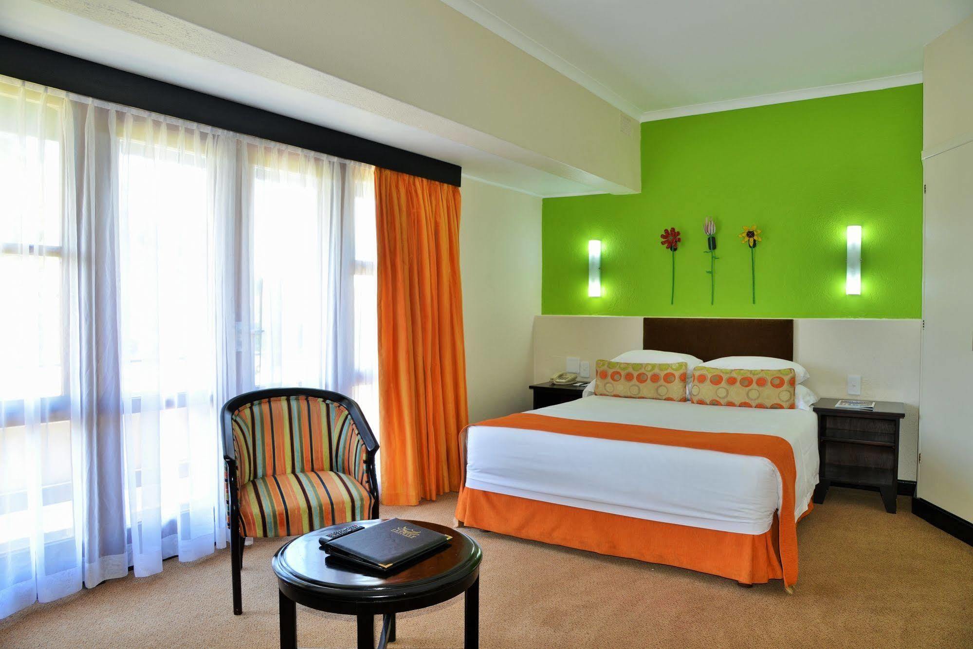 Protea Hotel Winkler White River Exterior photo