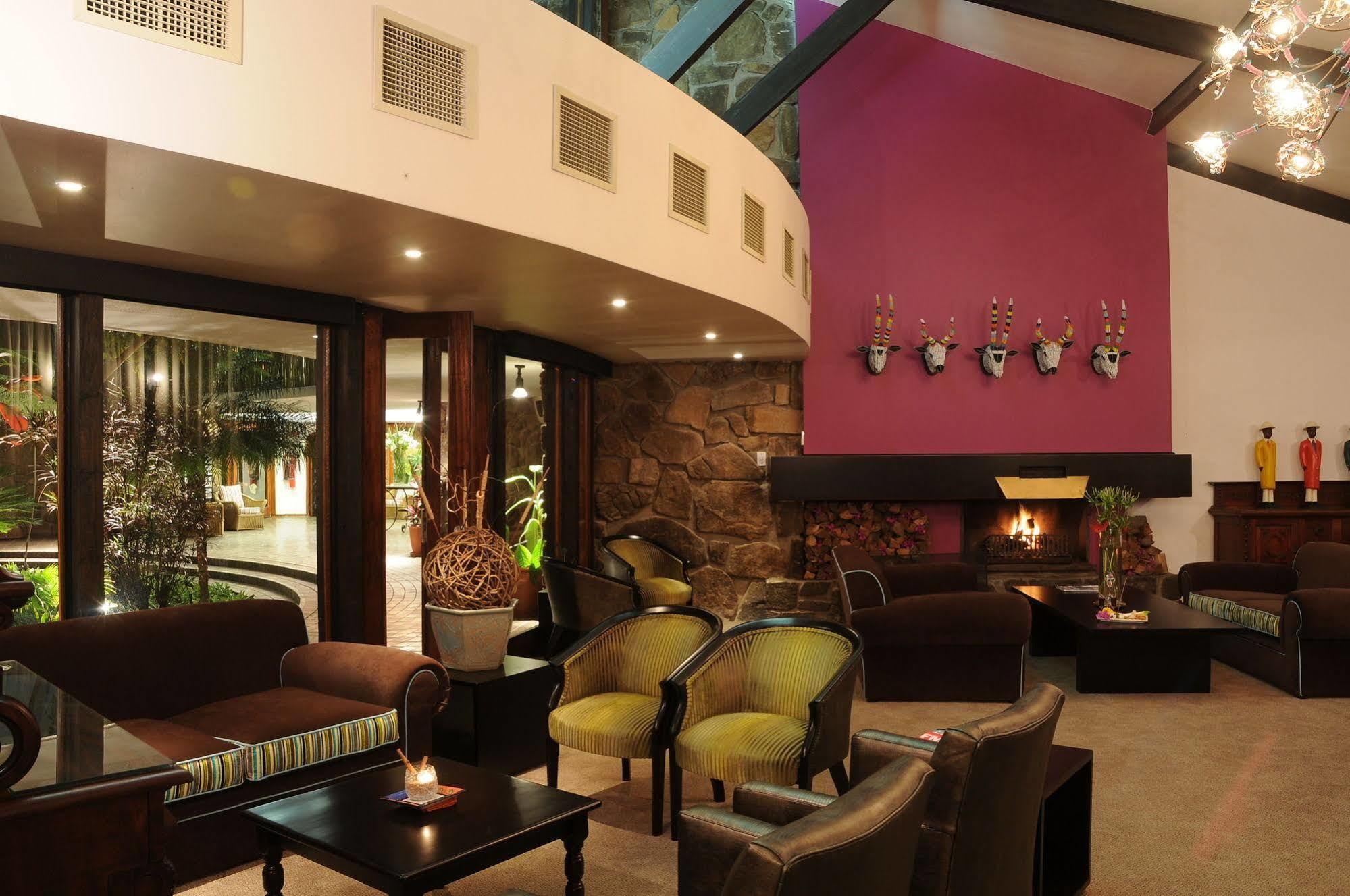Protea Hotel Winkler White River Exterior photo